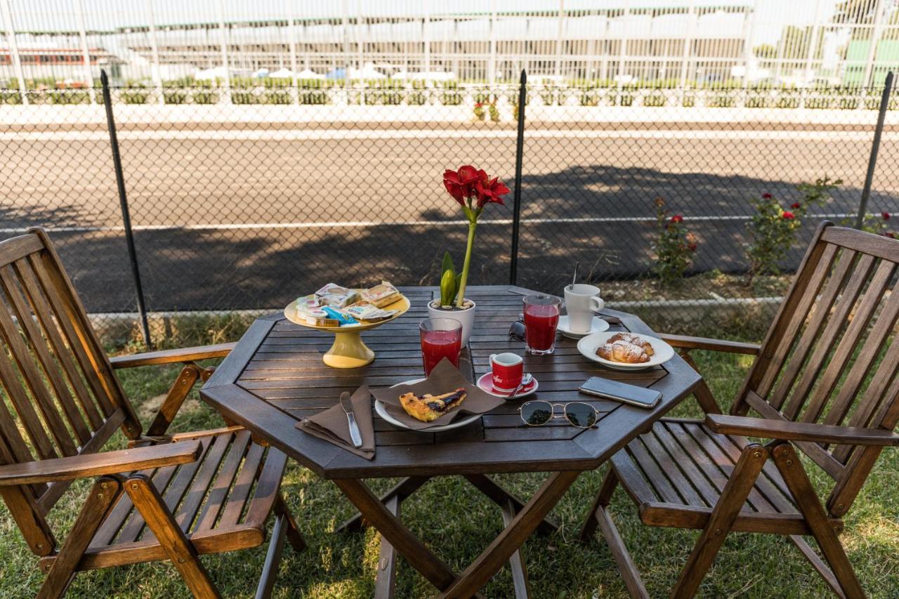 Locanda San Biagio Misano Adriatico Exterior foto